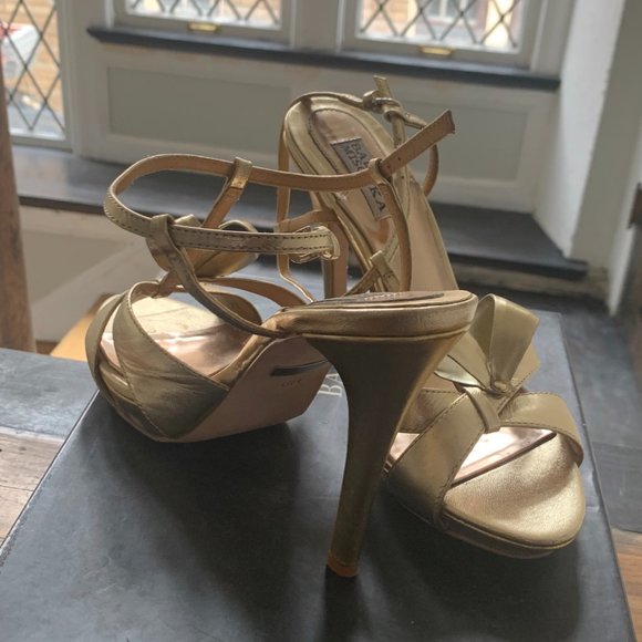 Badgley Mischka Gold Heels - Picture 3 of 4